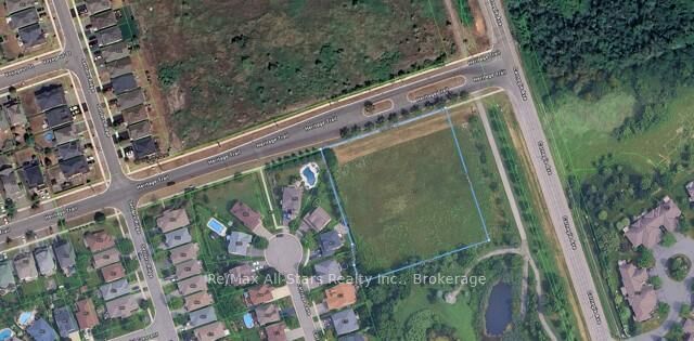 Property Photo:  425 Heritage Trail  ON K9L 2A5 