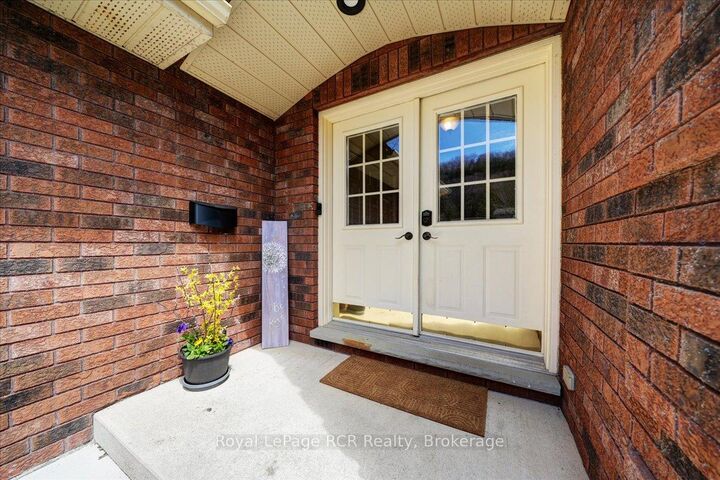 Property Photo: 303 6th Avenue W ON N4K 6H9