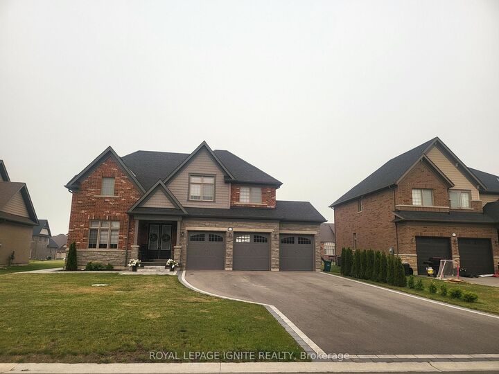11 Monarch Road — photo 1