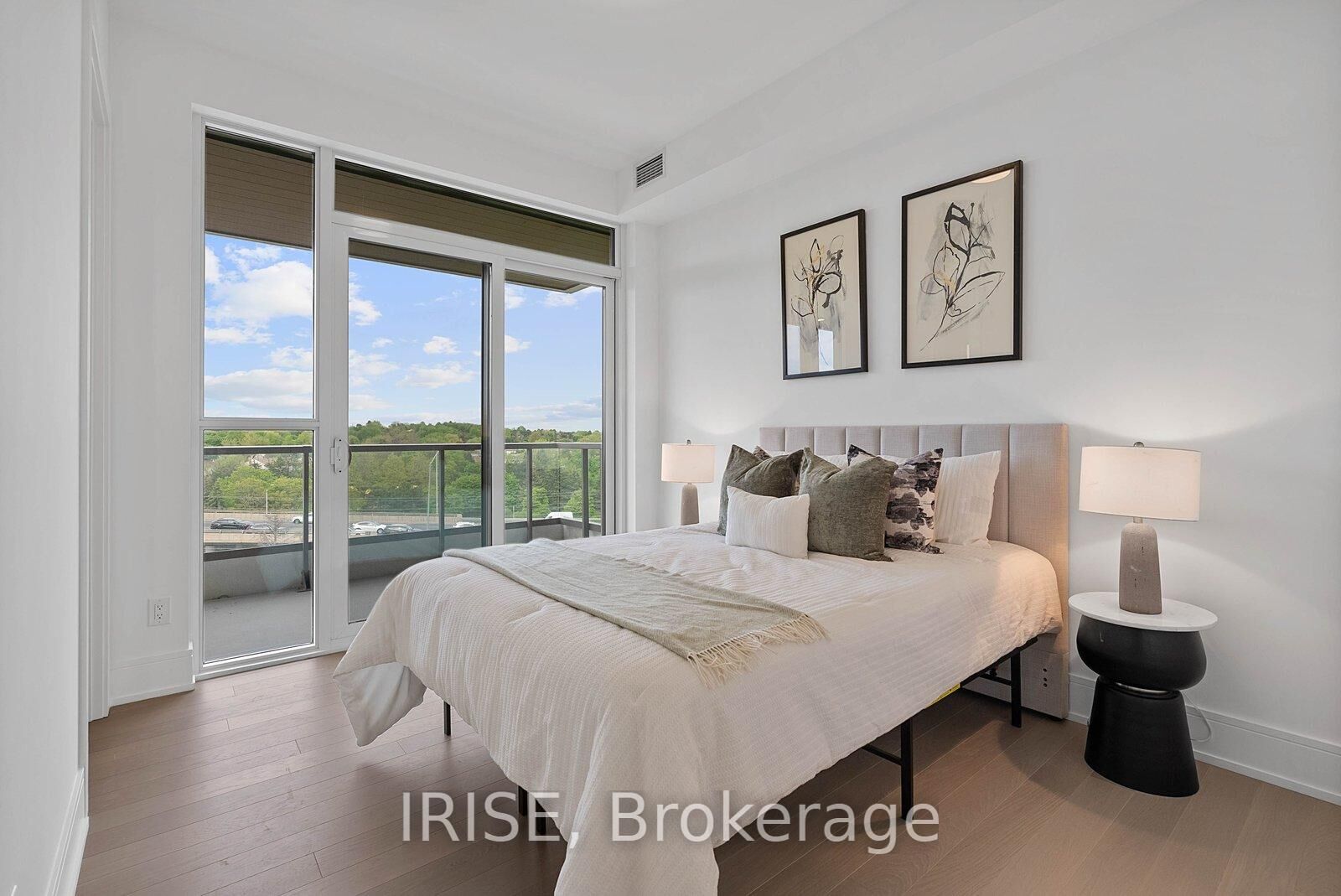 Property Photo:  397 Royal Orchard Boulevard 708  ON L3T 0H3 