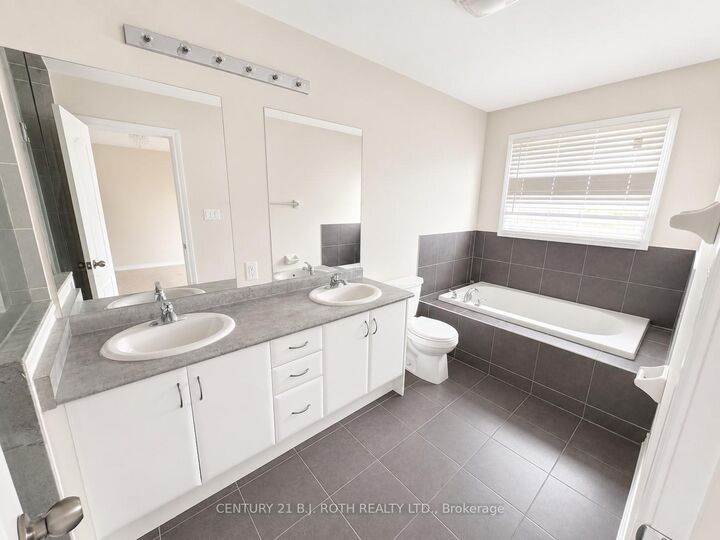 Property Photo: 1150 Peelar Crescent ON L0L 1W0