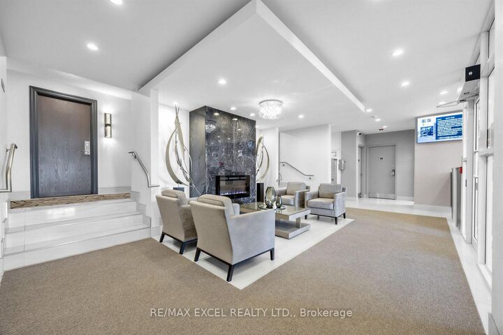 Property Photo: 340 Watson Street W 916 ON L1N 9G1