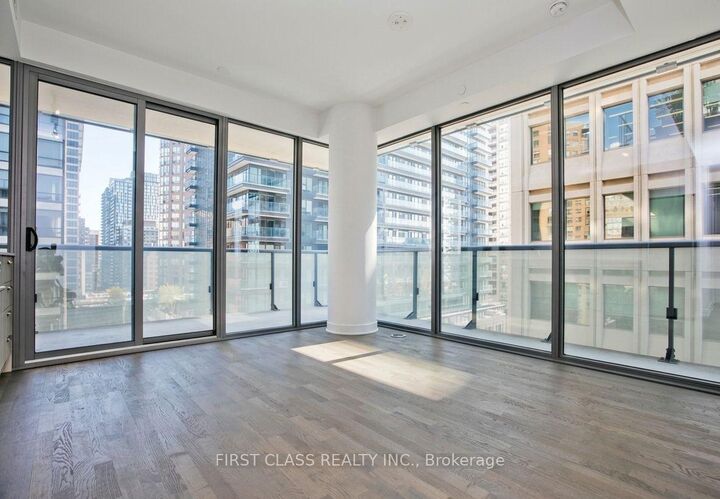 Property Photo: 57 St Joseph Street 1008 ON M5C 0C5
