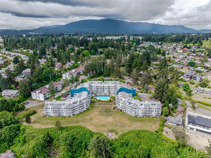 Property Photo: 2560 Departure Bay Rd #601 BC V9S 5P1