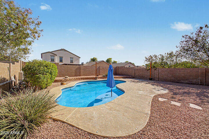 Property Photo: 1337 W Hereford Drive AZ 85143