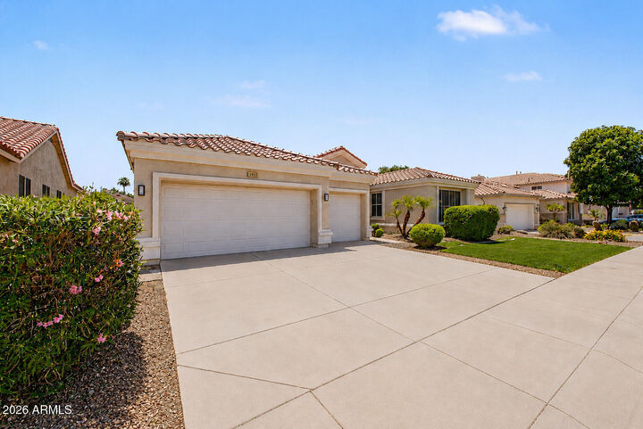 Property Photo: 1937 W Lark Drive AZ 85286