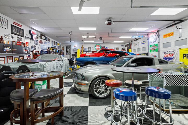 Property Photo: 47185 Latimer Road BC V2P 7M6