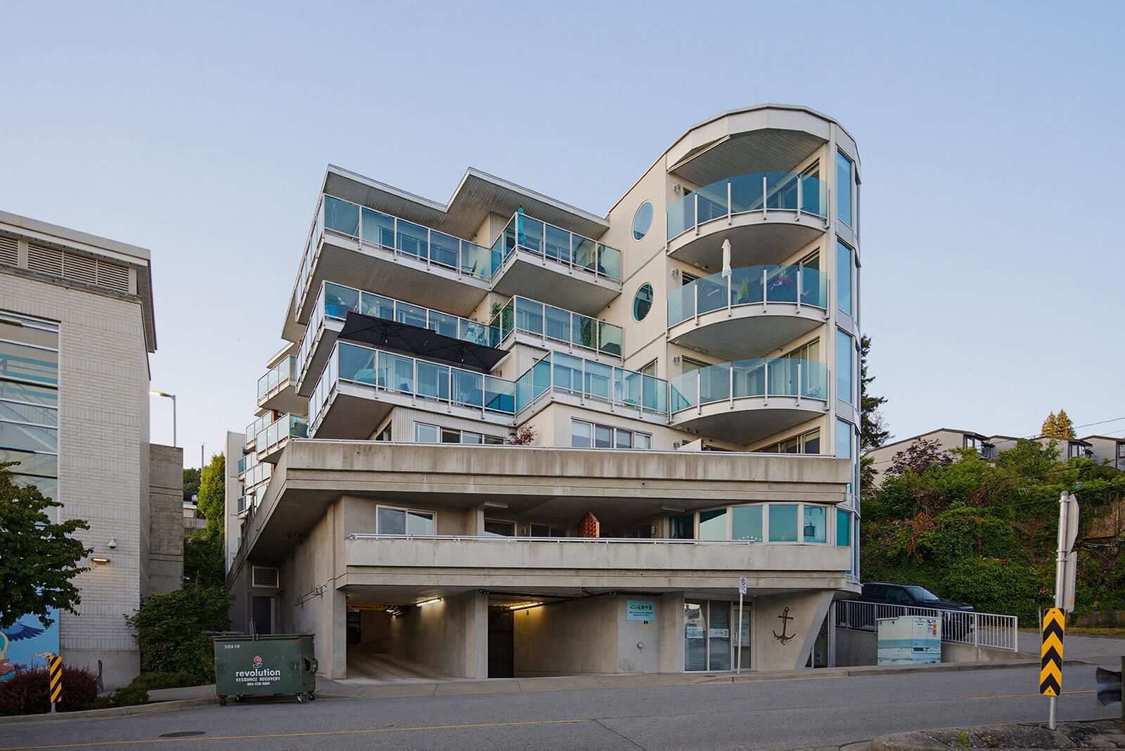 Property Photo: 14955 Victoria Avenue 502 BC V4B 1G2