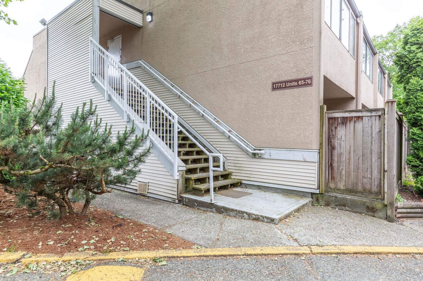 Photo de la propriété:  17712 60 Avenue 74  BC V3S 1V2 