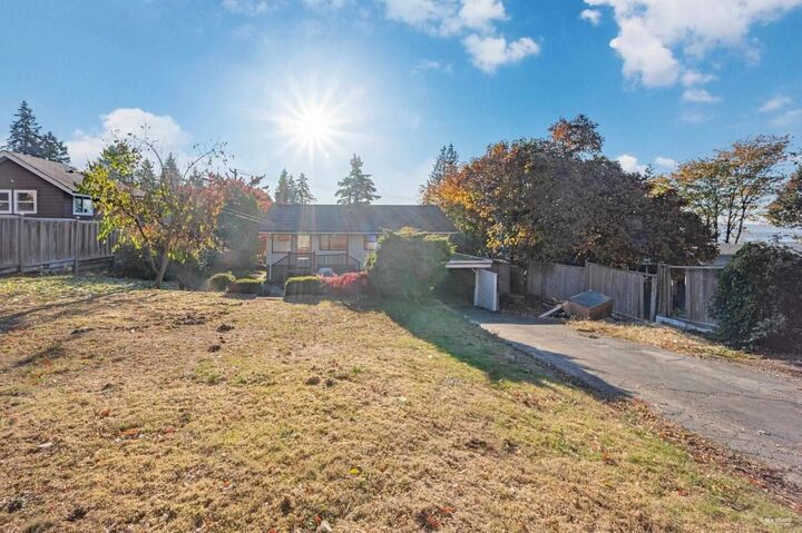 Property Photo: 332 Laurentian Crescent BC V3K 1Y1