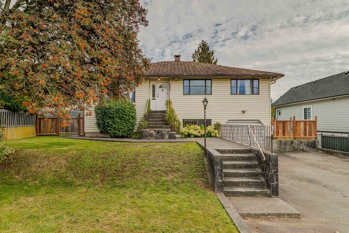Property Photo: 4638 Royal Oak Avenue BC V5G 3M5