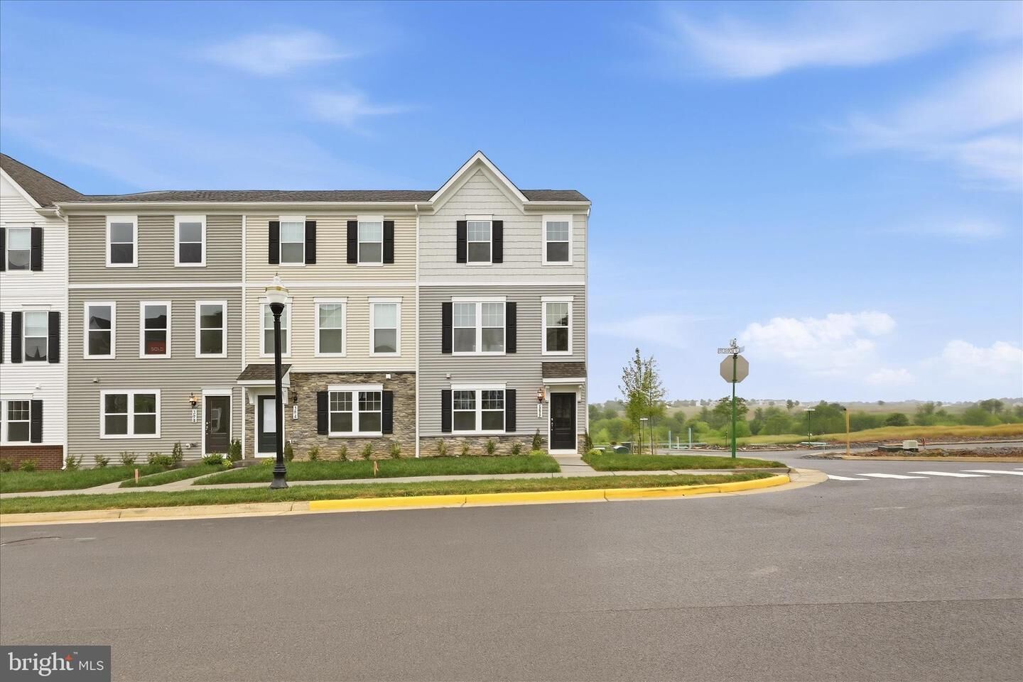 Property Photo:  300 Presidents Pointe Avenue  WV 25438 