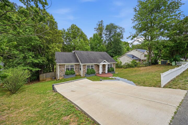 Property Photo: 28 Cherry Laurel Drive VA 22405