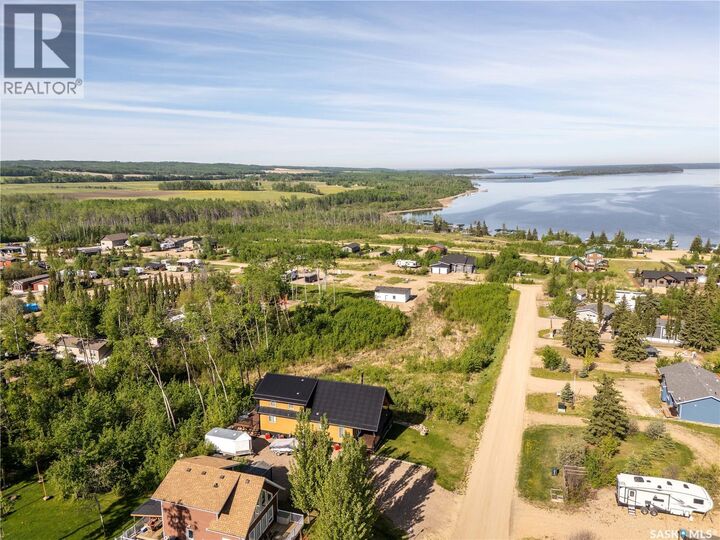 Property Photo:  917 Diamond Willow Drive  SK S0M 1A0 