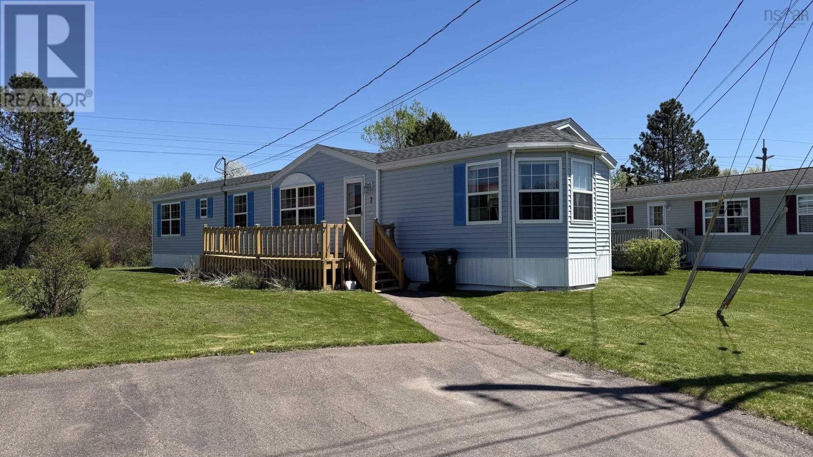 Property Photo:  7 Fernwood Drive  NS B4H 4P4 