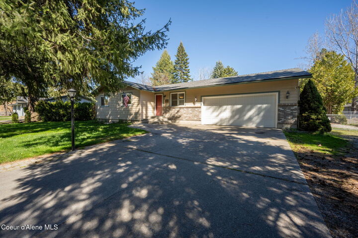 Property Photo:  4006 N Moccasin Rd  ID 83815 