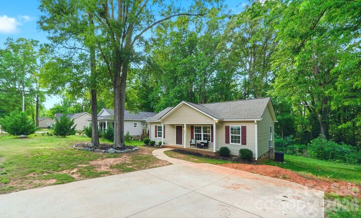 Property Photo:  230 Berry Street  SC 29732 