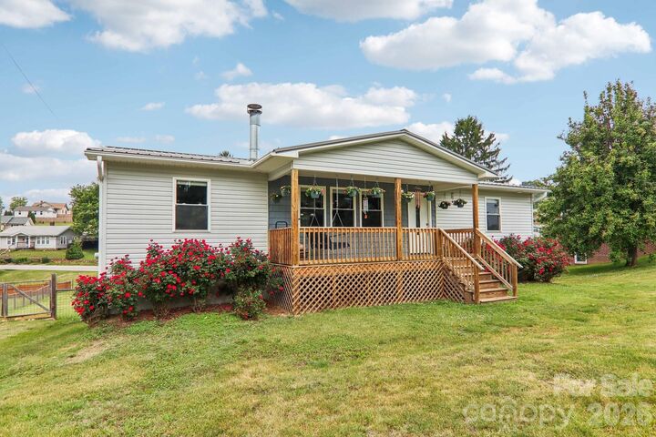 Property Photo:  527 Trammell Avenue  NC 28716 
