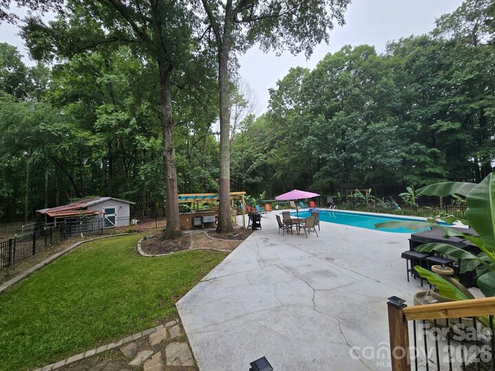 Property Photo:  205 Dornoch Drive  NC 28104 