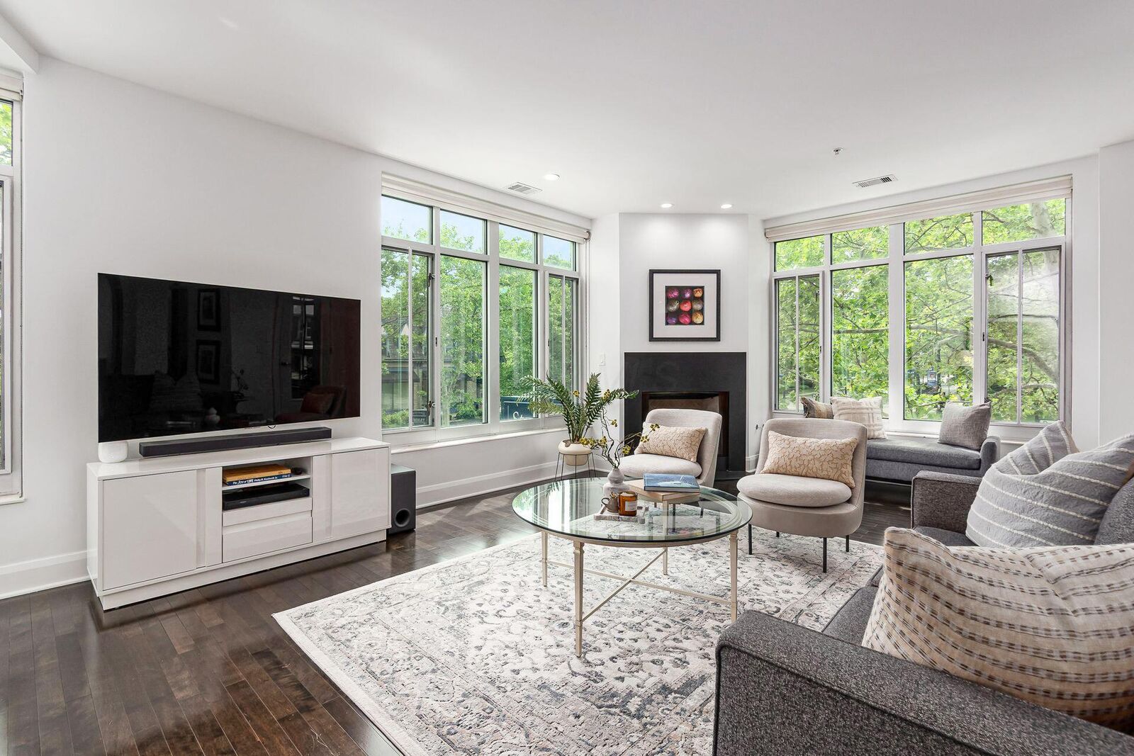 Property Photo:  1000 S Dawson Avenue  OH 43209 