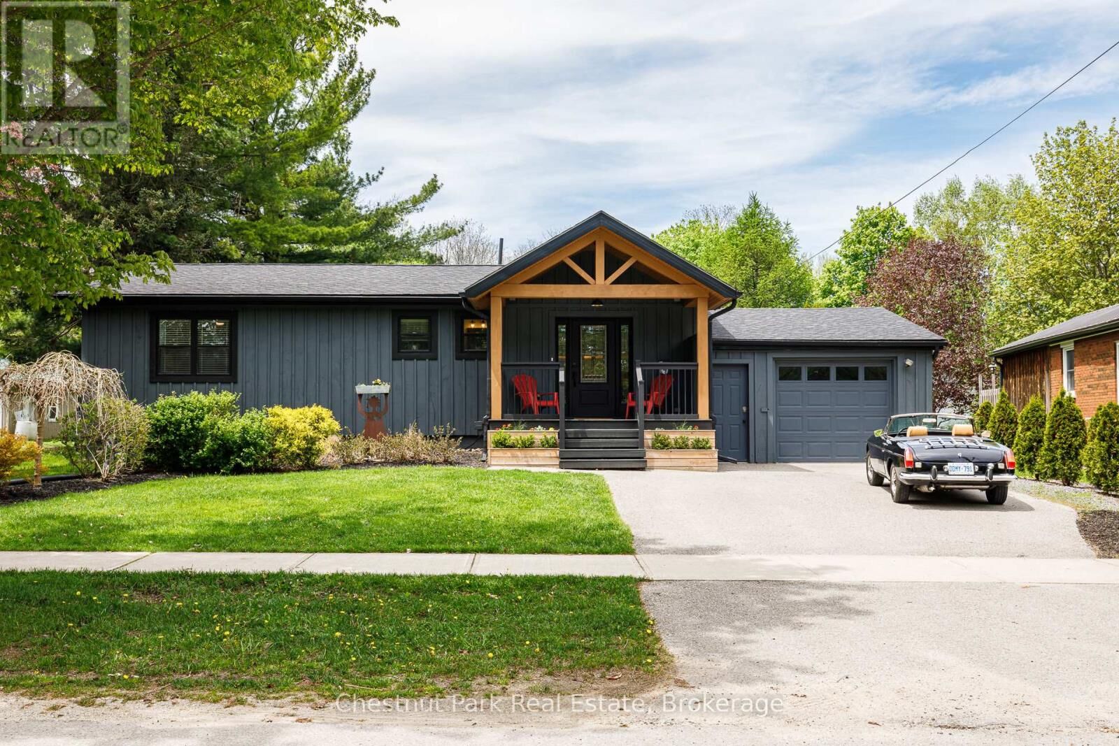 Property Photo: 119 Hillcrest Drive ON N0H 1J0