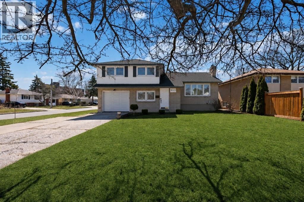 Property Photo:  943 Ellwood Avenue  ON N7V 3E9 