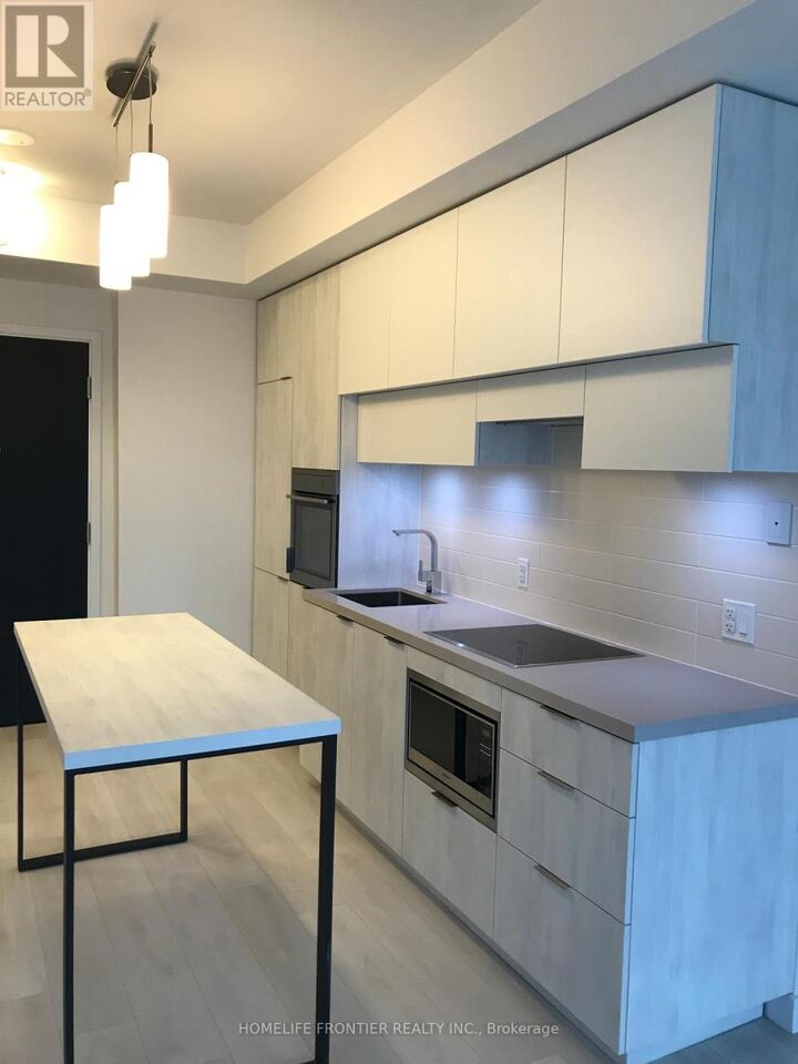 Property Photo:  8 Eglinton Avenue East 3509  ON M4P 1A6 