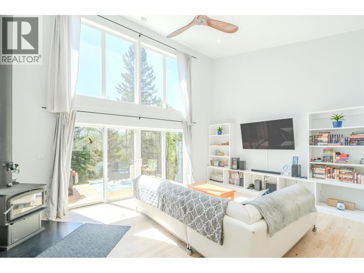 6282 Hillside Drive — photo 1
