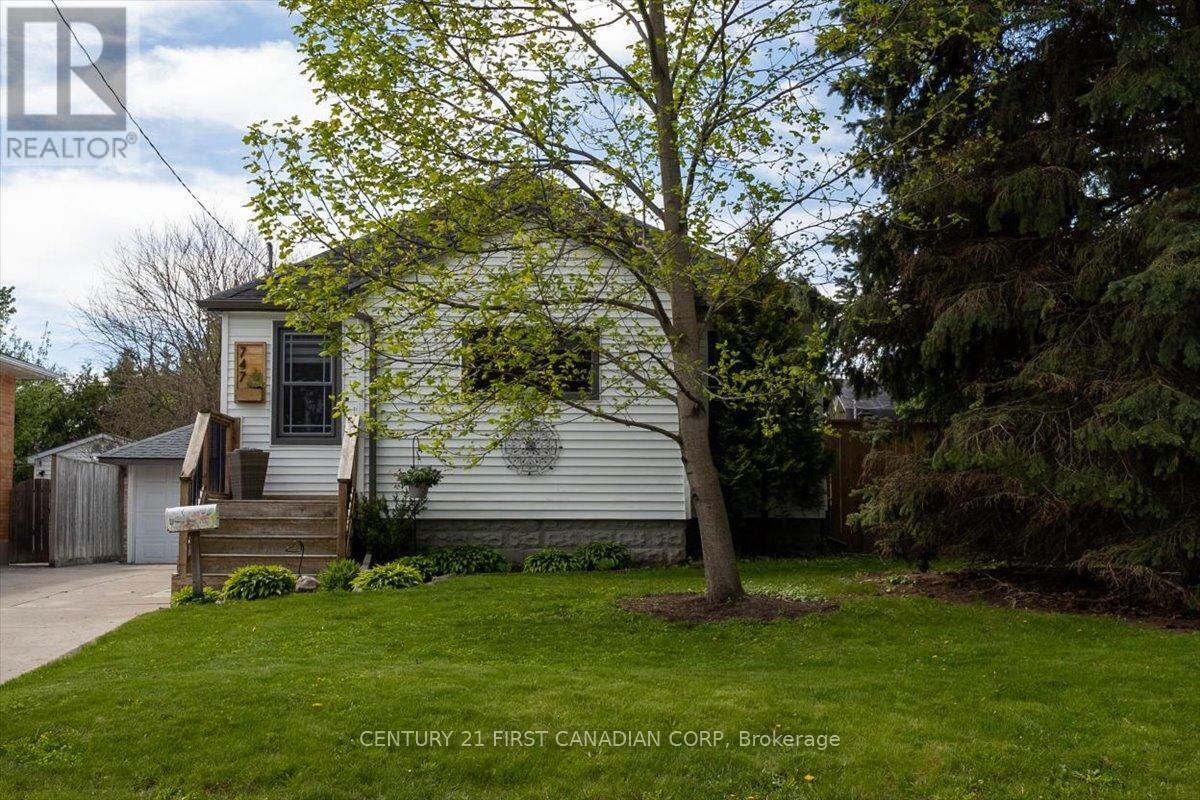 Property Photo:  747 Whetter Avenue  ON N6C 2H1 
