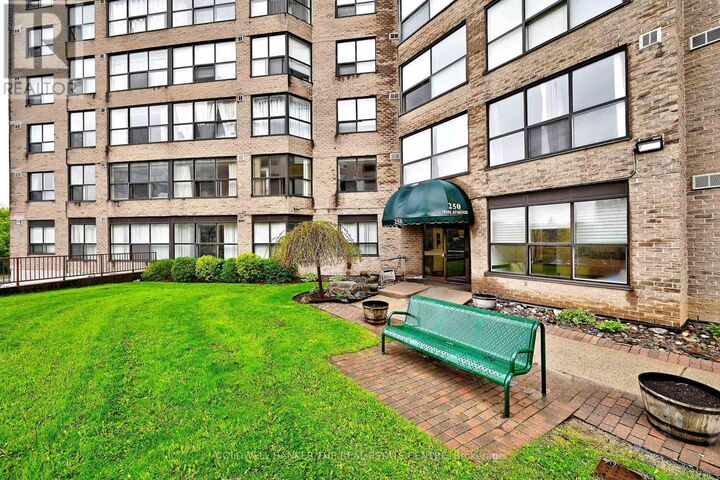 Property Photo: 250 Davis Drive 207 ON L3Y 7T7