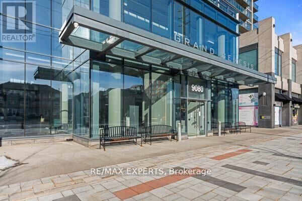 Property Photo:  9090 Yonge Street 203  ON L4C 0Z1 