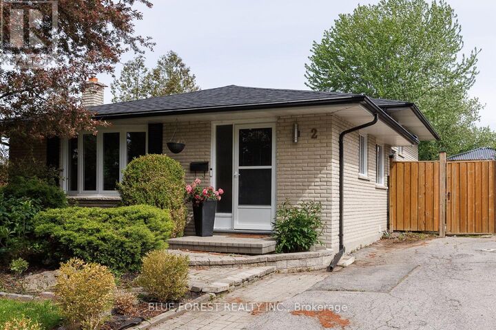 Property Photo:  2 Surrey Crescent  ON N6E 1T6 