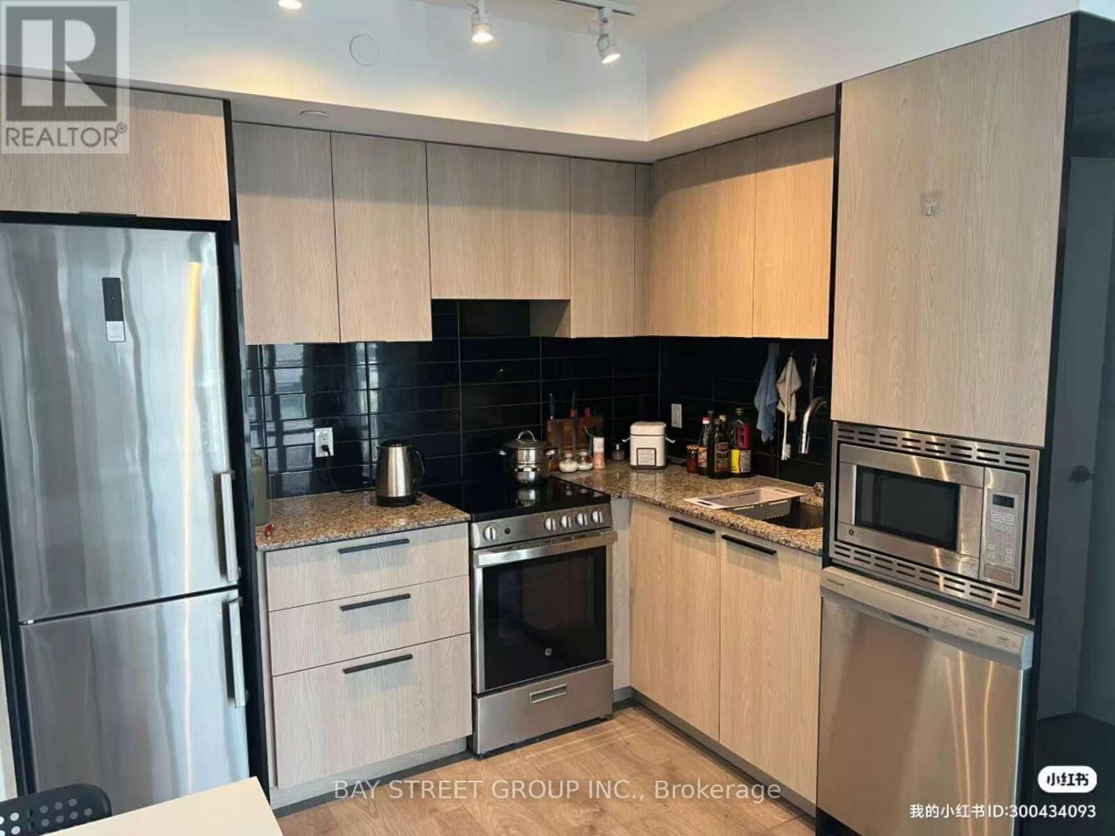 Property Photo: 18 Maitland Terrace 1103 ON M4Y 1Y4