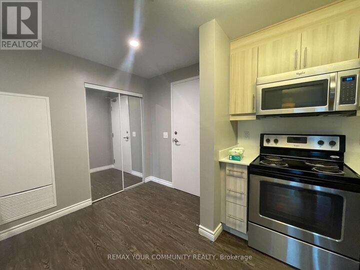 Property Photo:  158 King Street North B-603  ON N2J 2Y2 