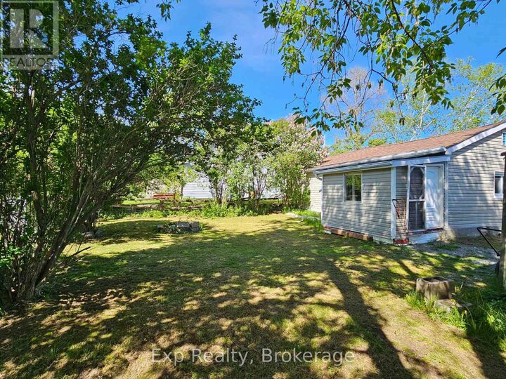 Property Photo:  12 William Street  ON K0K 2M0 