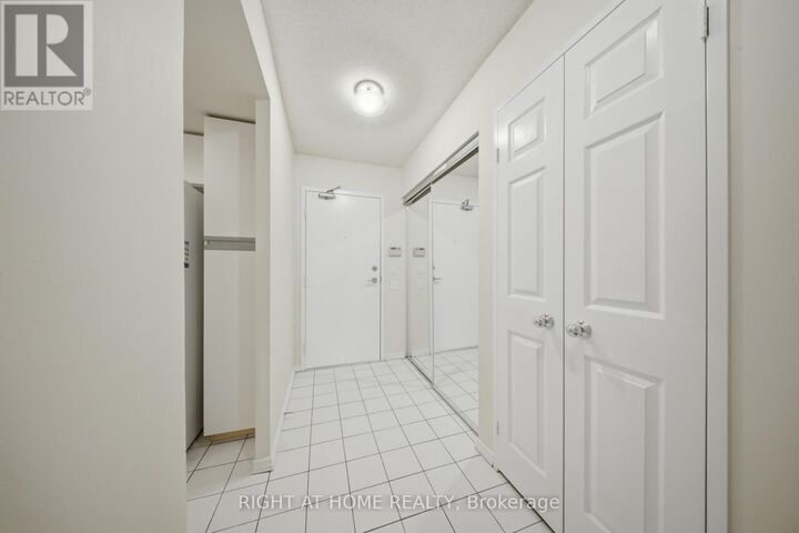 Property Photo:  335 Webb Drive 506  ON L5B 4A1 