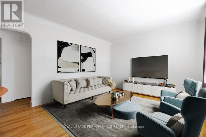 Property Photo:  535 Dunbrack Street  ON K1K 1J4 
