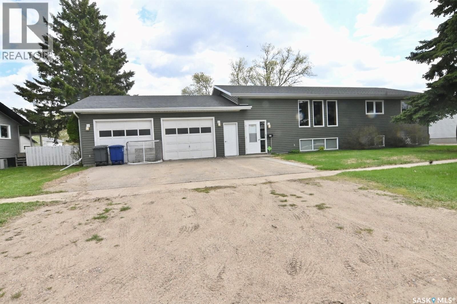 Property Photo:  311 Walter Scott Avenue  SK S0G 2E0 