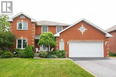 Property Photo:  71 Bernick Crescent  ON L4A 6C4 