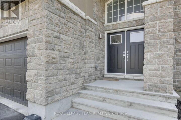 Property Photo:  389 Andalusian Crescent  ON K2V 0C3 