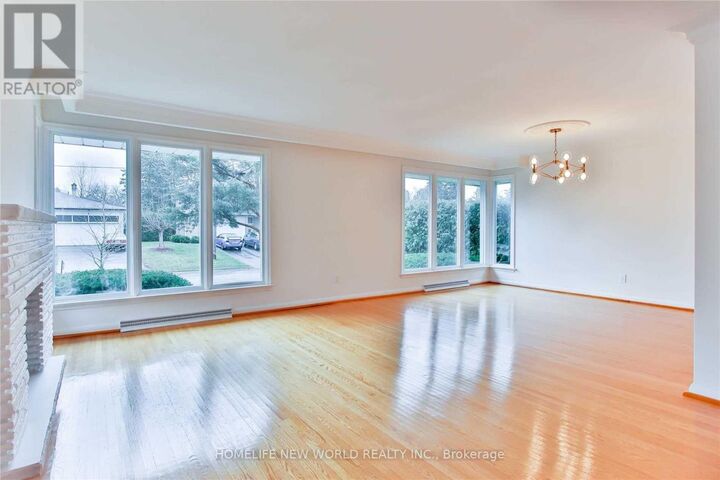 Property Photo:  6 Bathford Crescent  ON M2J 2S4 