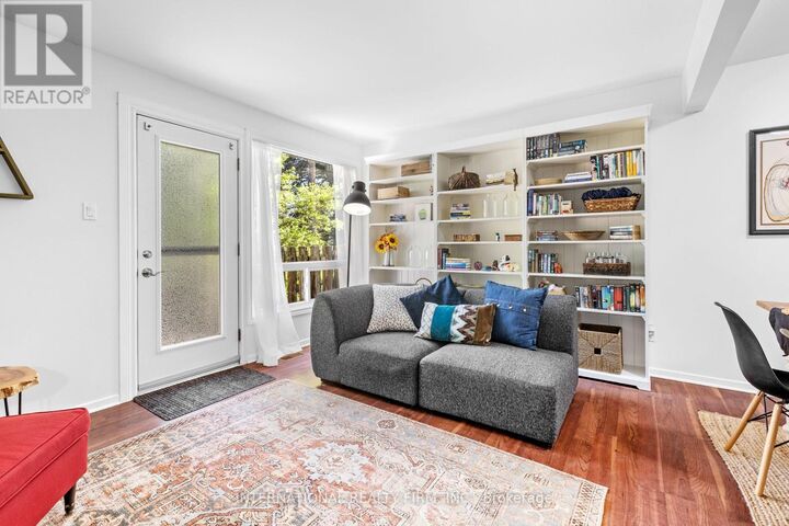 Property Photo:  116 McClintock Way  ON K2L 2A4 