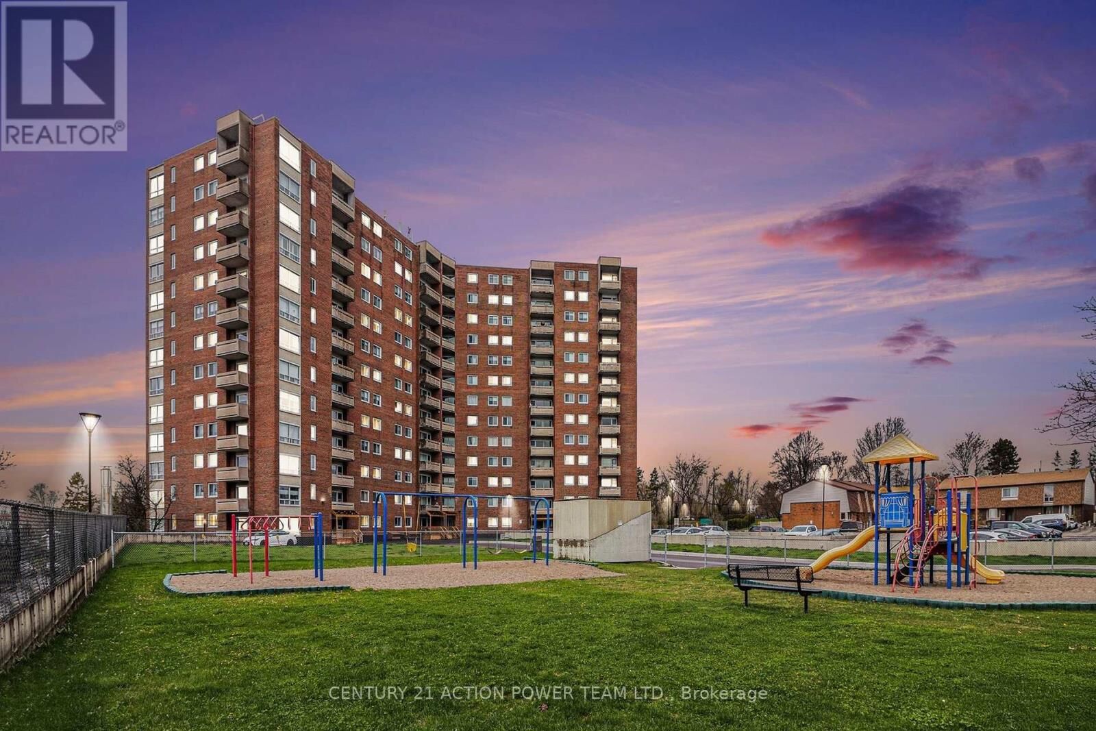 Property Photo:  915 Elmsmere Road 1106  ON K1J 8H8 