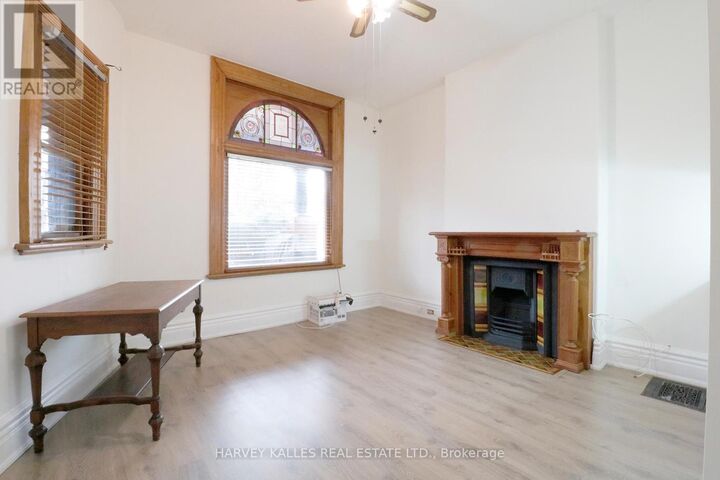 Property Photo:  39 Macdonell Avenue 1  ON M6R 2A3 