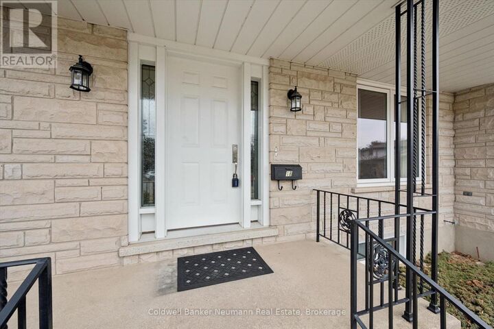 Property Photo:  18 Carmine Place  ON N1E 3V1 