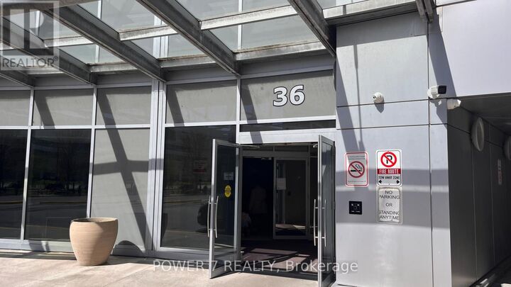 Property Photo: 36 Lee Centre Drive 2603 ON M1H 3K2