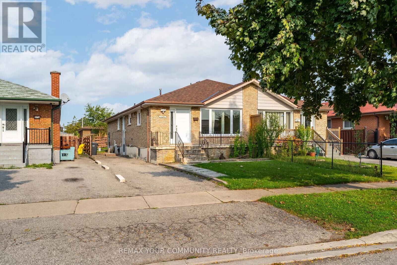 Property Photo:  7291 Vernor Drive Main  ON L4T 2P5 