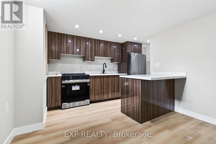 Property Photo:  263 Anne Street North 2  ON L4N 4Y1 