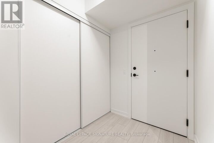 Property Photo:  556 Marlee Avenue 331  ON M6B 3J3 