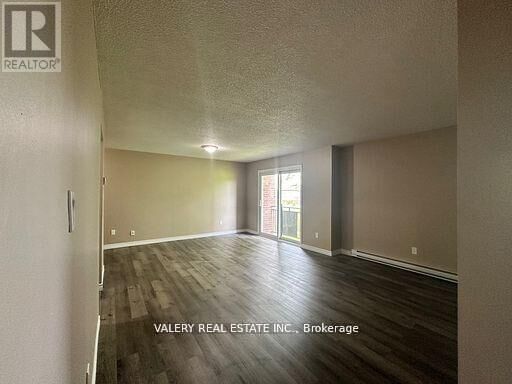 Property Photo: 9 Lowndes Ave Avenue 7 ON L4P 4C5